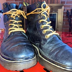 💣Dr Martens boots 7.5